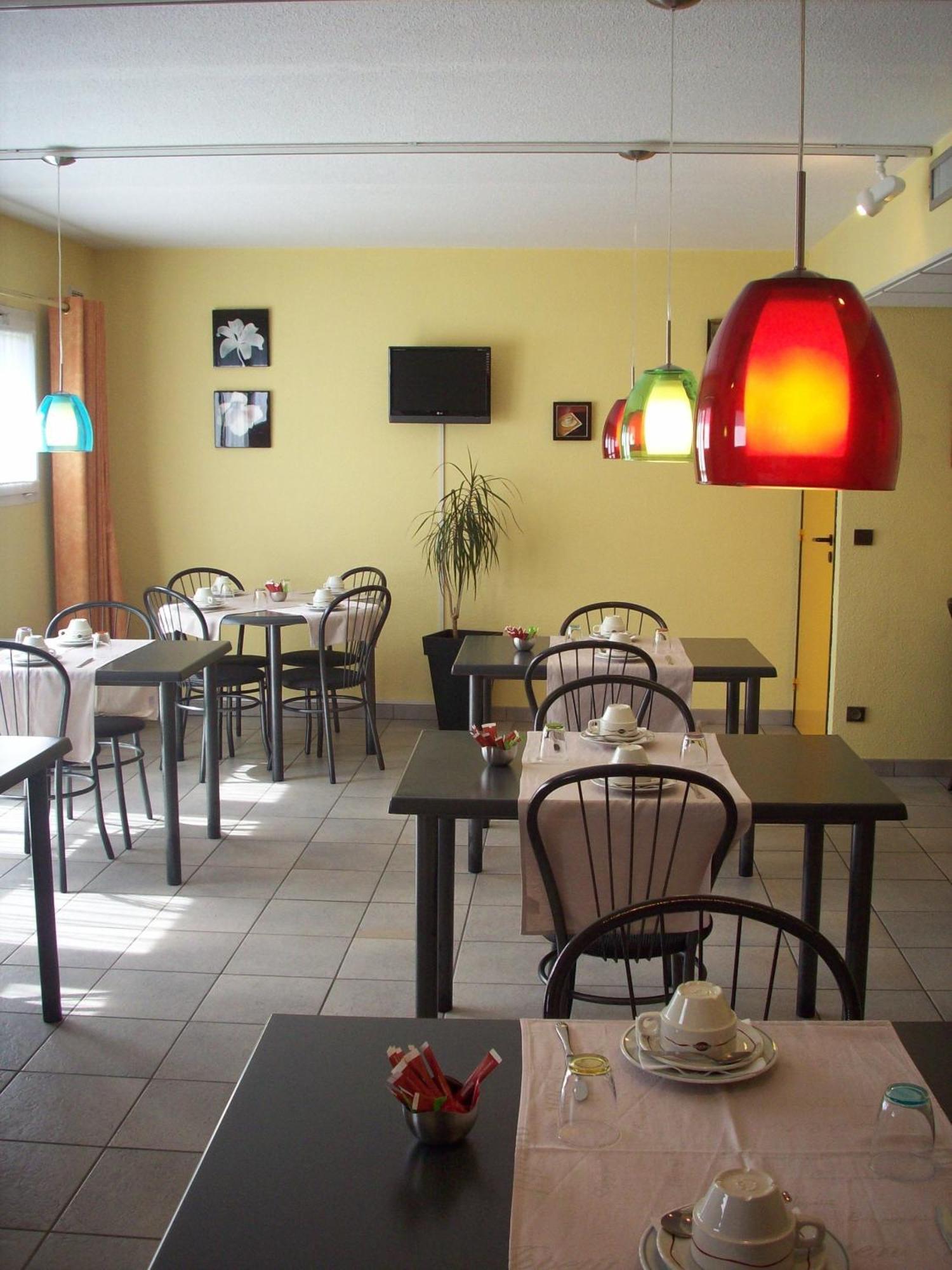 Kimotel Epone-Flins Luaran gambar